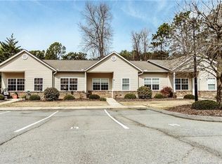 101 E Rhode Island Ave APT Q, Southern Pines, NC 28387