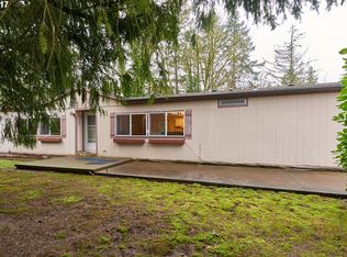 537 Canyon View Dr, Lafayette, OR 97127