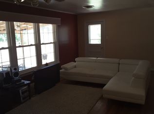 709 NE 9th St, Smithville, TX 78957