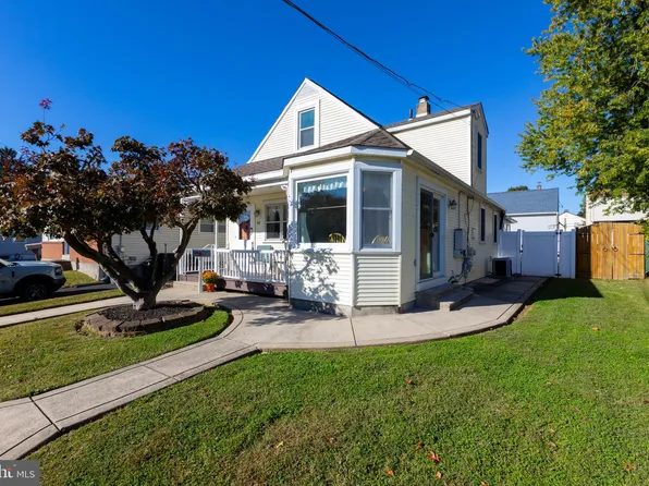 82 1st Ave, Broomall, PA 19008