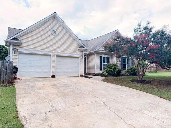311 Winthrow Creek Rd, Mooresville, NC 28115