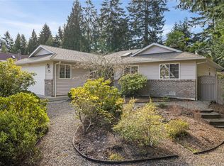 440 Quatna Rd, Qualicum Beach, BC V9K 1B5