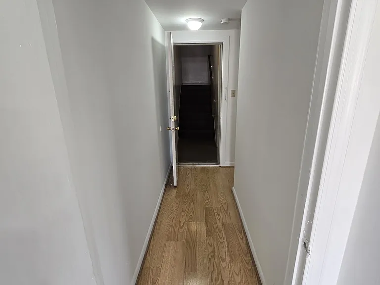 501 W Grace St #B — Photo 3