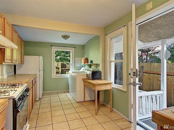 3rd image of 5514B 11th Ave NE