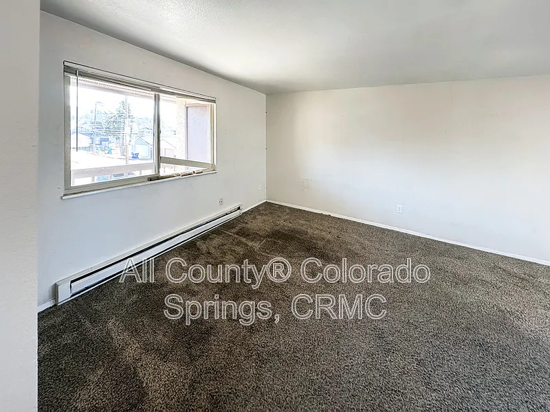 Southwest Colorado Springs — Photo 4