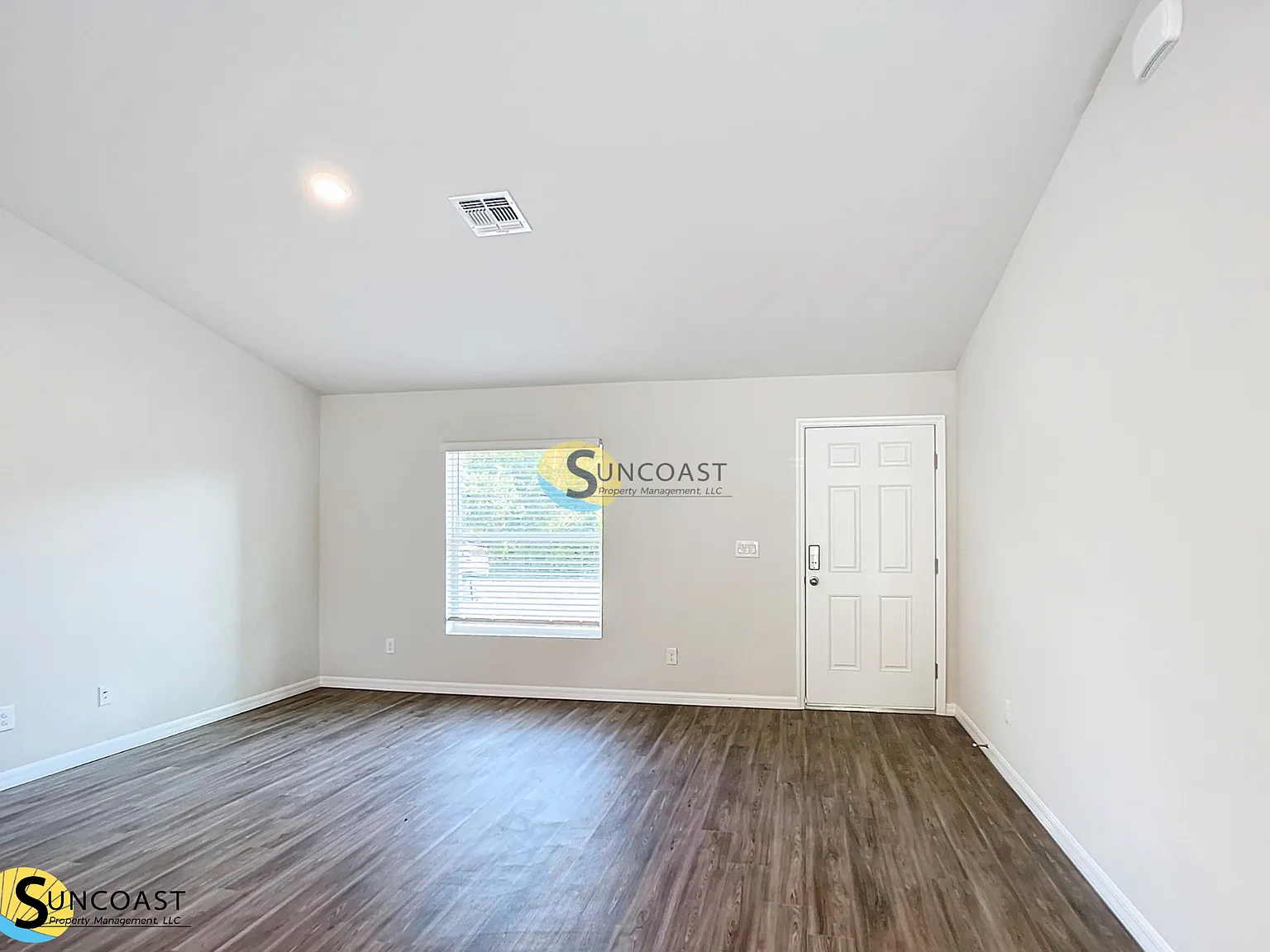 Brand-New 4-Bed, 2-Bath Home in Ocala with White Cabinets — Photo 2