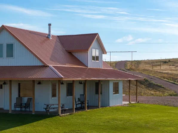 144 Oleo Acres Rd, Moorcroft, WY 82721