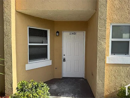 3 bed, 1347 sqft, $3,100 — Photo 1