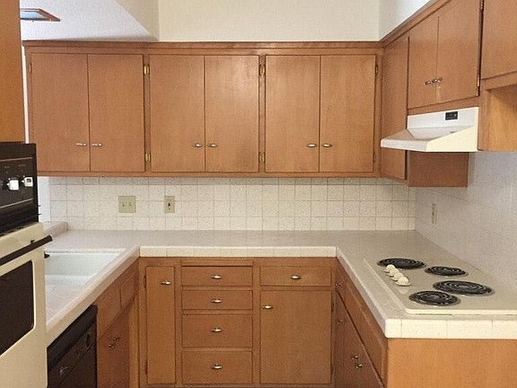 4th image of 1000 Foxhall Way