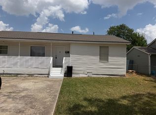 1111 Mobile Dr, Pasadena, TX 77506