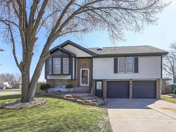 211 Gregg St, Grain Valley, MO 64029