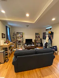 Rented by R New York