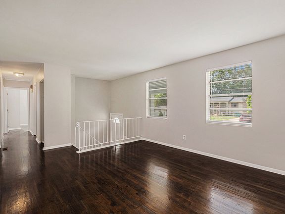 3rd image of 665 San Fernando Dr SE