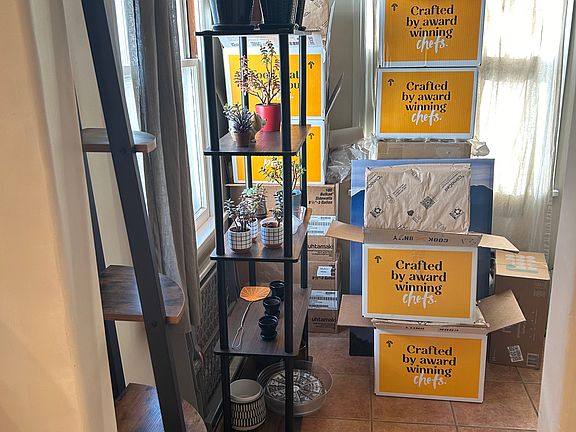 Breakfast nook off of the kitchen