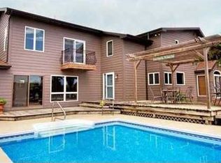 7562 Fulton St, Indianola, IA 50125