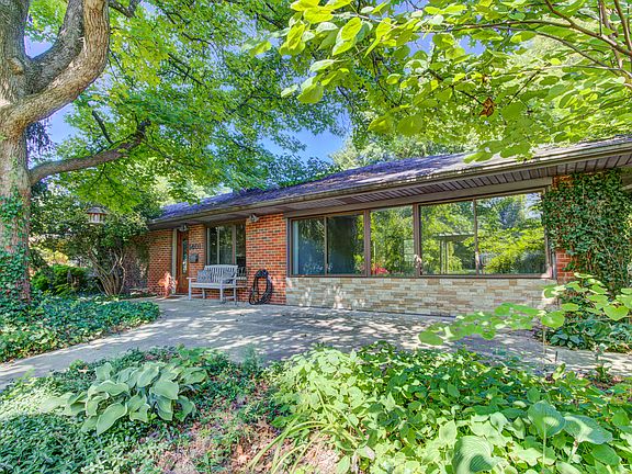 4th image of 1401 Berwin Ave