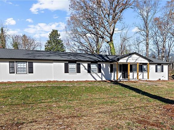 2nd image of 6732 Rollingwood Dr