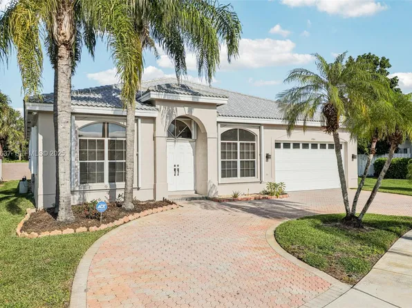 17811 SW 4th Ct, Pembroke Pines, FL 33029