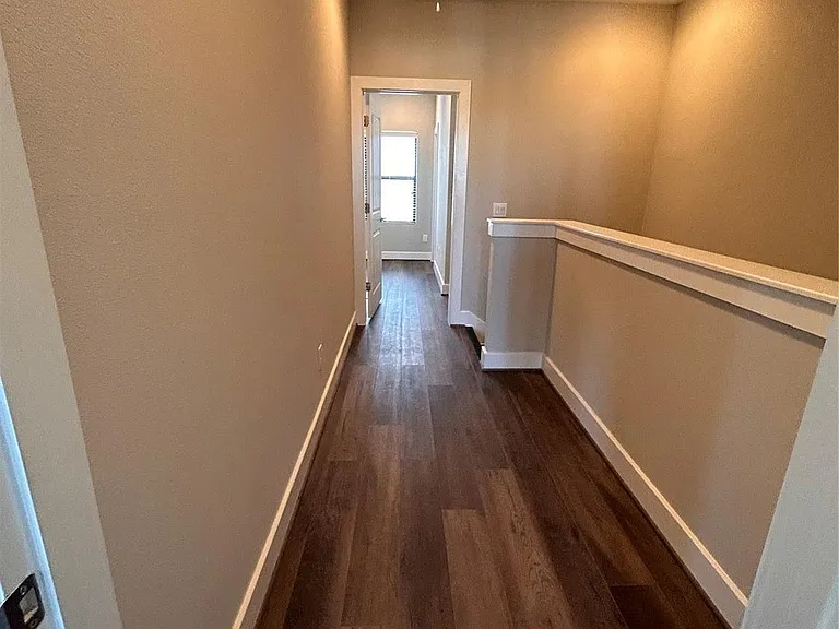 211 Milby St — Photo 22