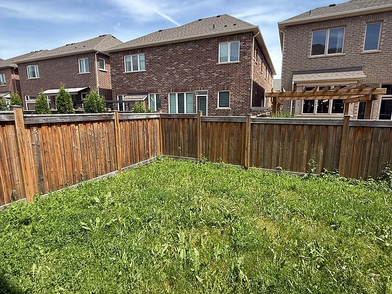 222 N Park Blvd — Photo 18