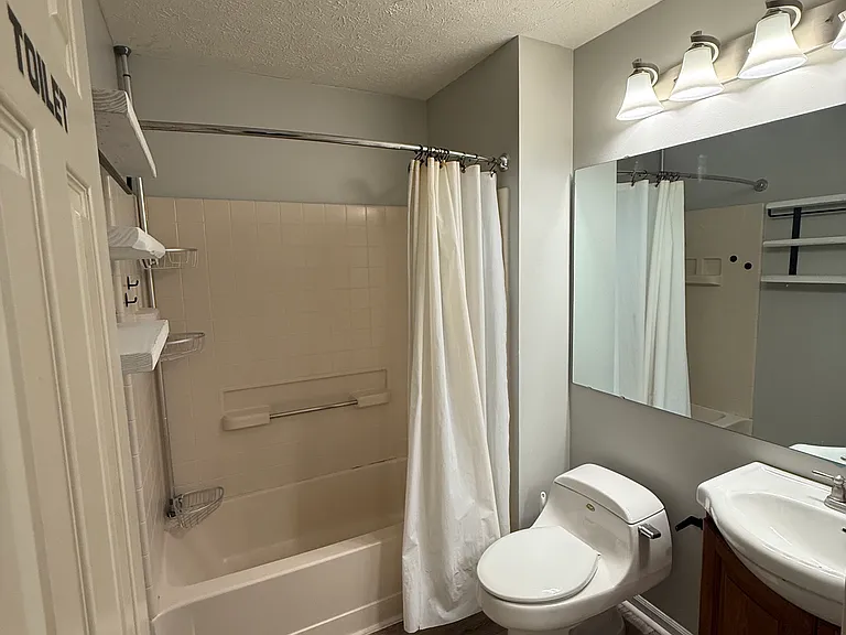 6641 Sunloch Ct #6641 — Photo 6