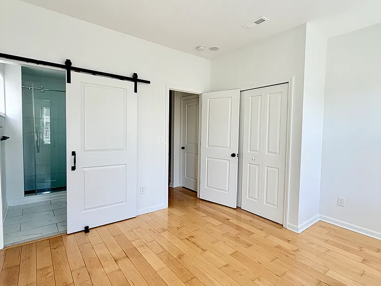 2802 W Agate St — Photo 9