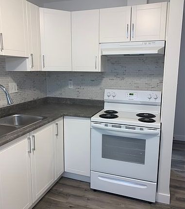 2nd image of 10814 72nd Ave NW