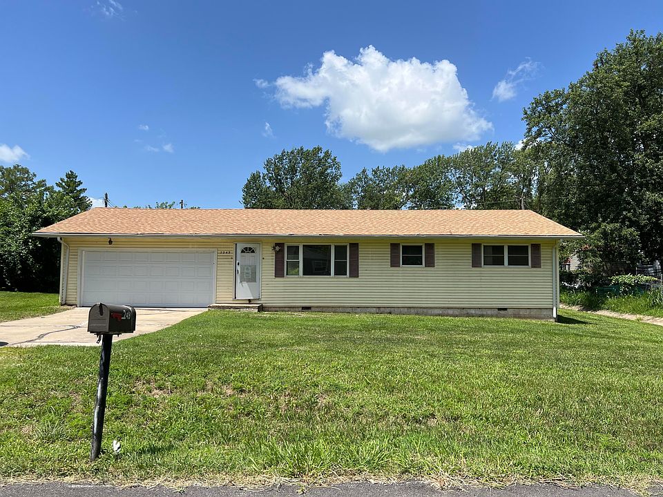 1st image of 2249 N Clifton Avenue