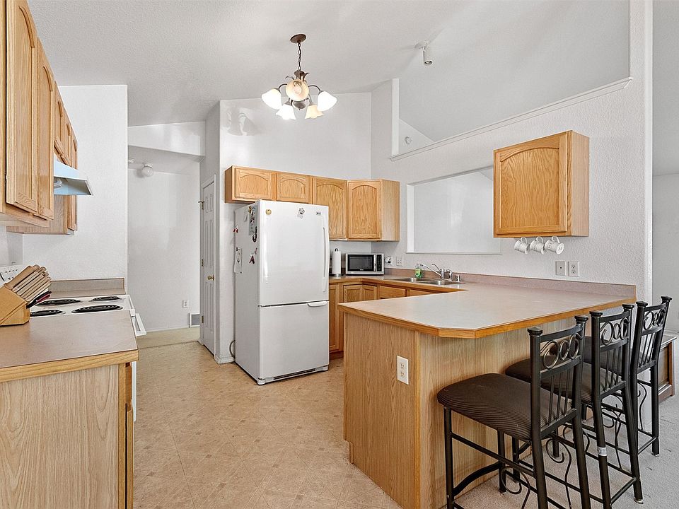 1st image of 2885 Stratford Ln
