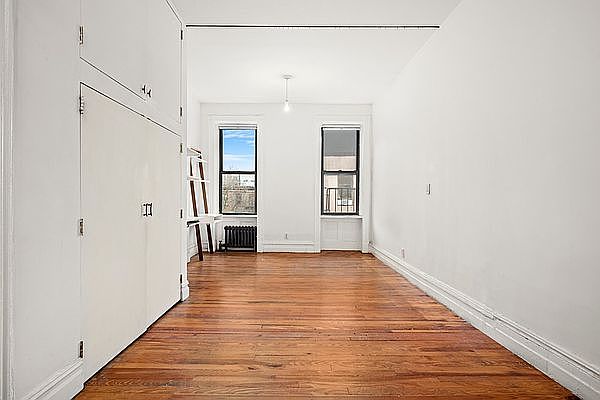 1st image of 25 Leroy St APT 18