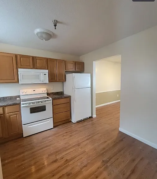 395 Van Dyke St — Photo 1