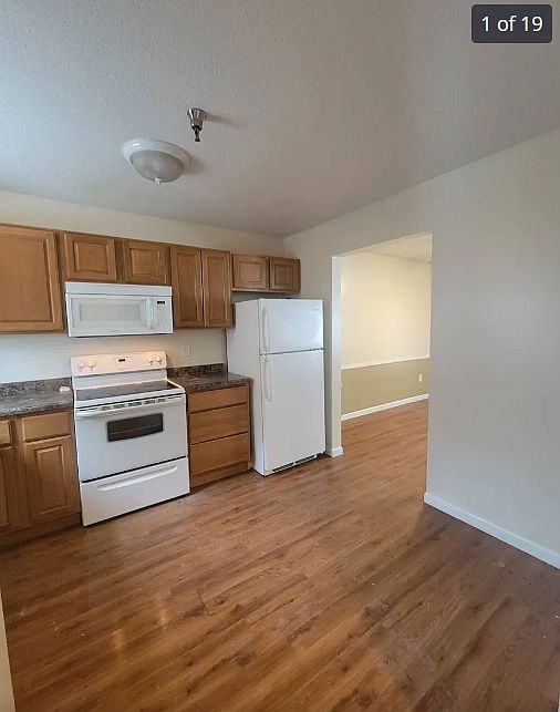 1st image of 395 Van Dyke St