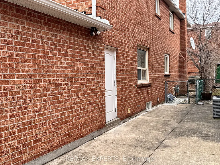 93 Tall Grass Trl — Photo 3