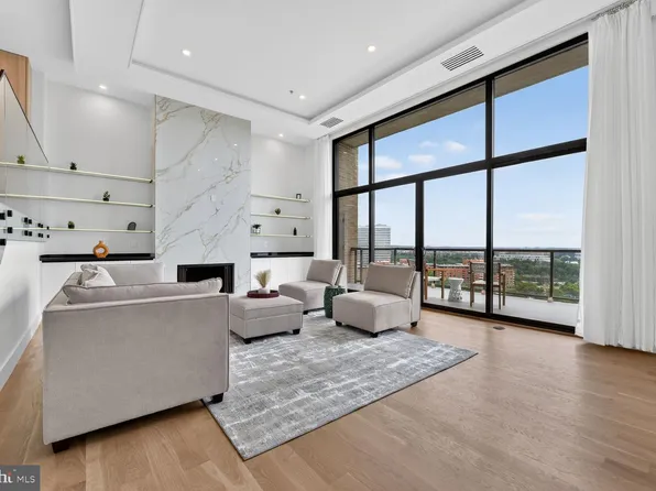 1401 N Oak St APT 903, Arlington, VA 22209
