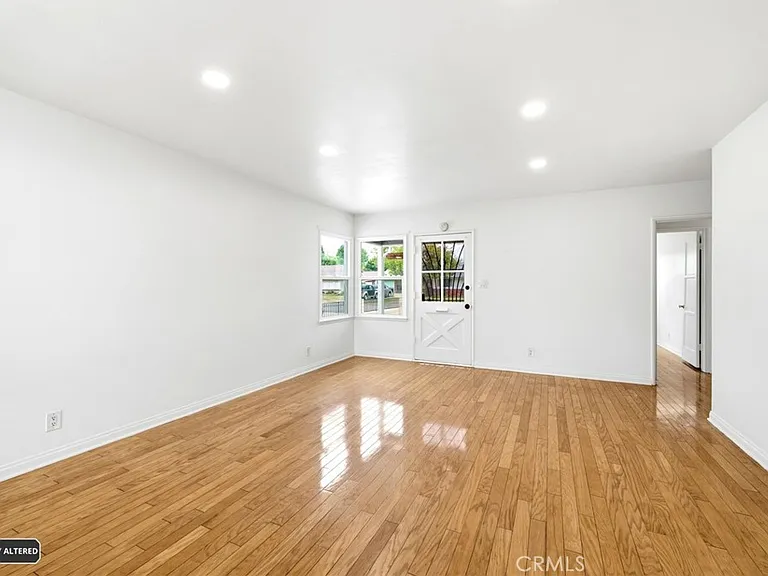 10539 Gridley Rd — Photo 4