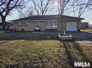 531 S Barnewolt Dr, Peoria, IL 61604