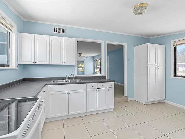3711 W Leila Ave — Photo 13