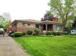 19266 Tyrone St, Harper Woods, MI 48225