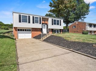 2535 Braddock Dr, New Kensington, PA 15068