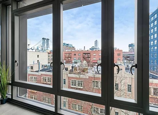 4th image of 429 Kent Ave #802