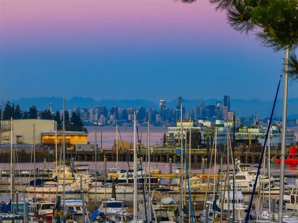 546 Wood Avenue SW #2E, Bainbridge Island, WA 98110