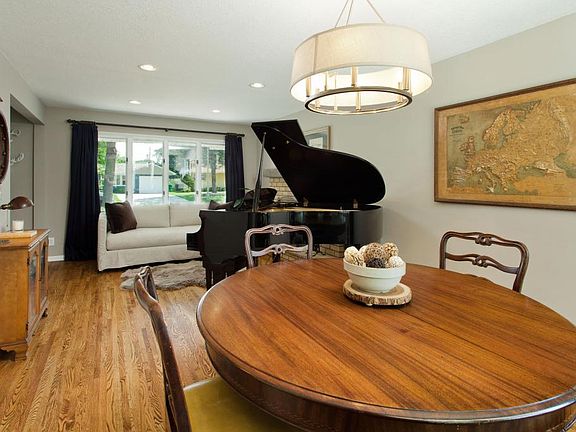 3rd image of 6914 Park Ave