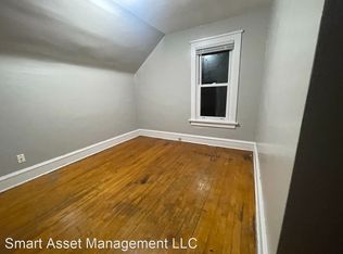 4071 N 39th St, Milwaukee, WI 53216