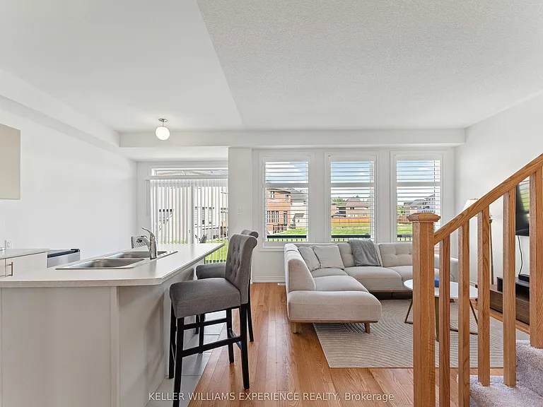 75 Wakefield Blvd — Photo 10