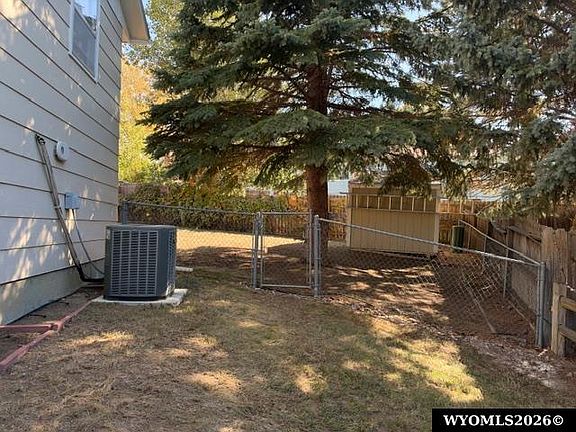 2nd image of 135 Sherwood Cir