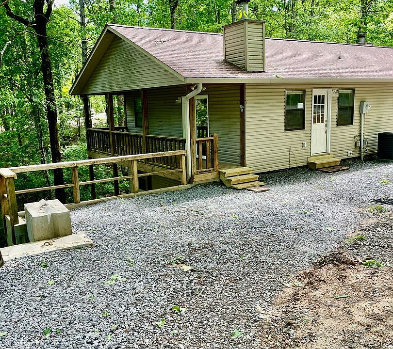 1st image of 27 Puma Ln #B