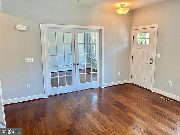 5th image of 33 Hibiscus Ct
