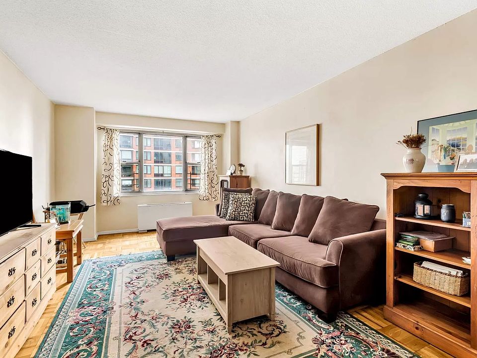 1st image of 300 E 40th St APT 14M