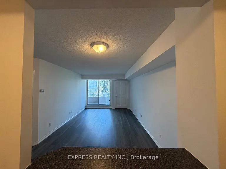 18 Hillcrest Ave #501 — Photo 4
