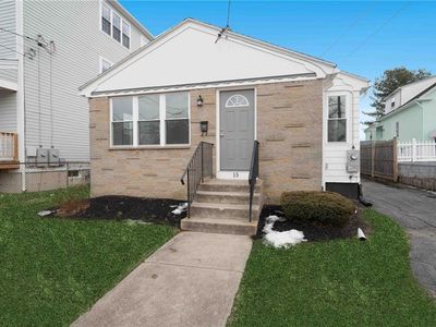 15 Hazael St, Providence, RI, 02908